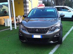 PEUGEOT 3008 1.5 HDI BUSINESS pieno