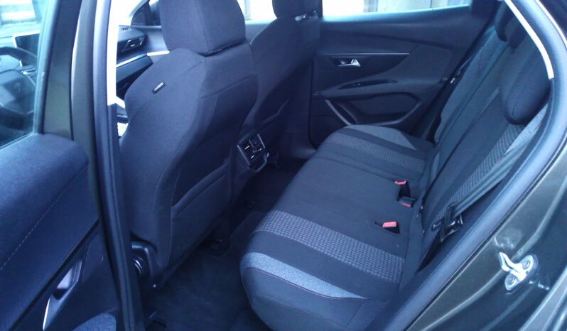 PEUGEOT 3008 1.5 HDI BUSINESS pieno