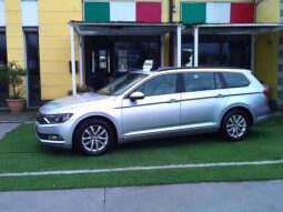 Volkswagen Passat 2.0 tdi 150cv comfortline dsg pieno
