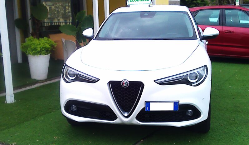 Alfa Romeo Stelvio Stelvio  2.2 t Executive Q4 210cv auto pieno