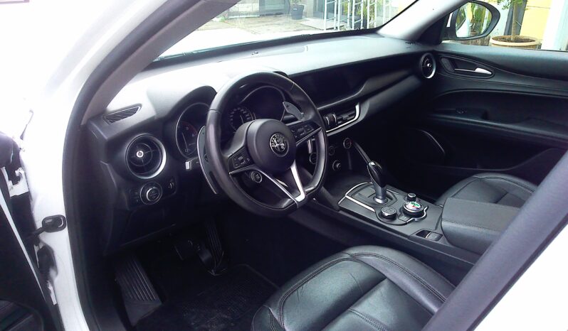 Alfa Romeo Stelvio Stelvio  2.2 t Executive Q4 210cv auto pieno