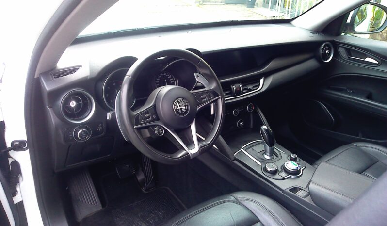 Alfa Romeo Stelvio Stelvio  2.2 t Executive Q4 210cv auto pieno