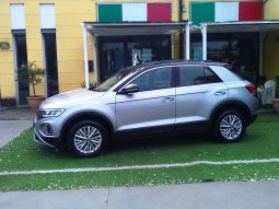Volkswagen T-Roc pieno