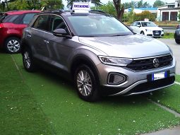 Volkswagen T-Roc pieno