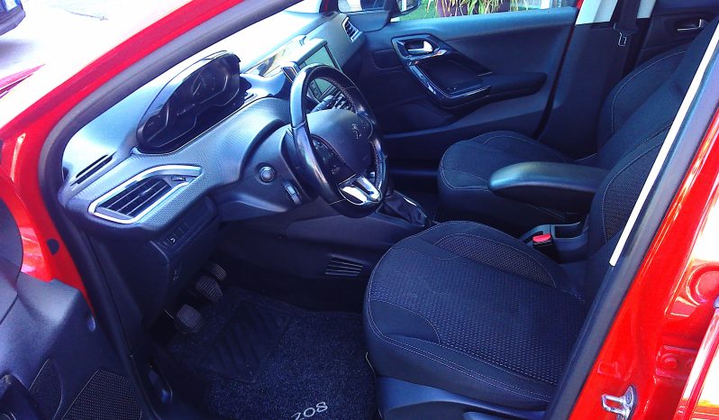 Peugeot 208 208 5p 1.6 bluehdi Black Line 75cv pieno