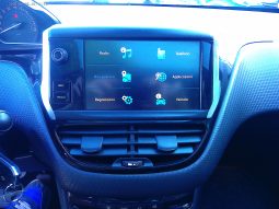 Peugeot 208 208 5p 1.6 bluehdi Black Line 75cv pieno